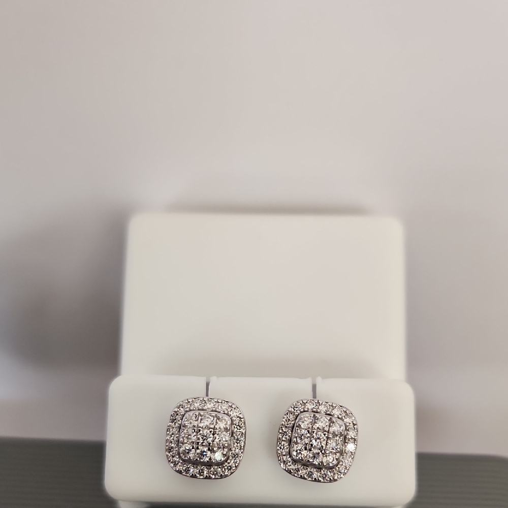 Moissanite Elegant Silver Stud Earrings - Picture 2 of 4